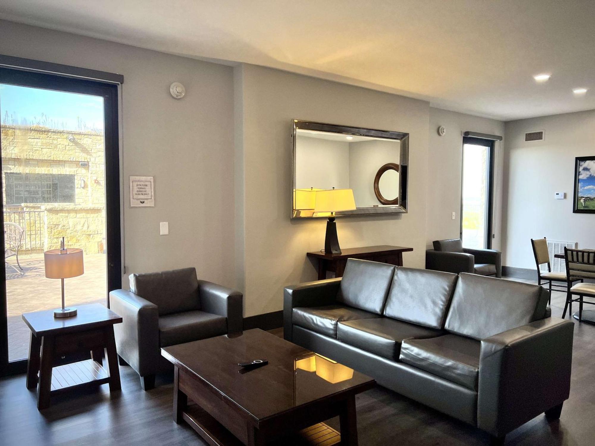 The Oread Lawrence, Tapestry Collection By Hilton Exterior foto